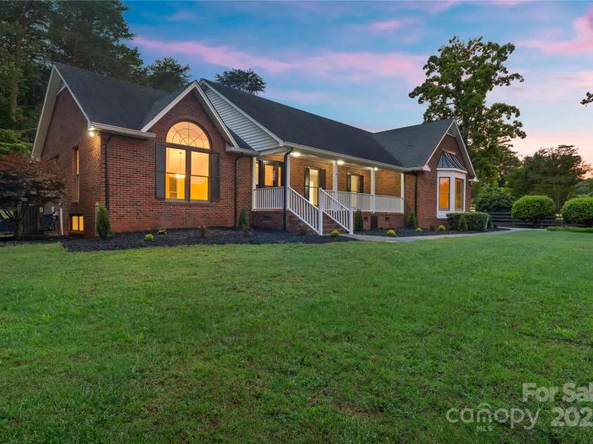 5916 Cashion Road, Huntersville, NC 28078.  MLS# CAR4266998, YatesRealty ID 20960. Front Elevation