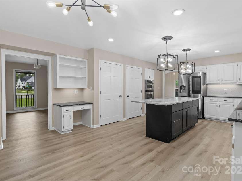 5916 Cashion Road, Huntersville, NC 28078.  MLS# CAR4266998, YatesRealty ID 20960. Kitchen Workstation