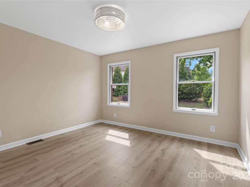 5916 Cashion Road, Huntersville, NC 28078.  MLS# CAR4266998, YatesRealty ID 20960. Main Level BR 1