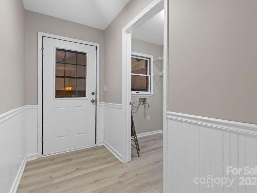 5916 Cashion Road, Huntersville, NC 28078.  MLS# CAR4266998, YatesRealty ID 20960. Mudroom and Laundry Room