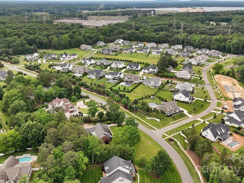 5916 Cashion Road, Huntersville, NC 28078.  MLS# CAR4266998, YatesRealty ID 20960. Proximity to Lake Norman