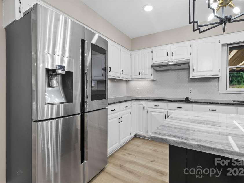 5916 Cashion Road, Huntersville, NC 28078.  MLS# CAR4266998, YatesRealty ID 20960. Refrigerator with Ice-maker