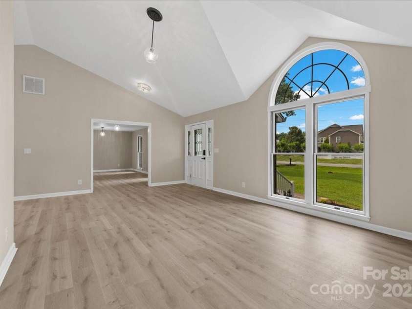 5916 Cashion Road, Huntersville, NC 28078.  MLS# CAR4311931, YatesRealty ID 20960. 