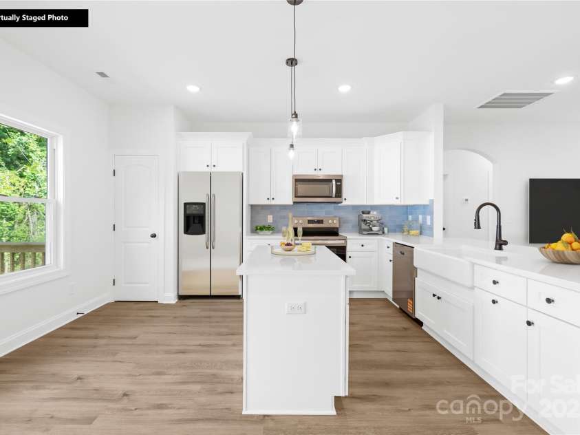 338 Hollingswood Drive, Statesville, NC 28625.  MLS# CAR4267141, YatesRealty ID 20961. 