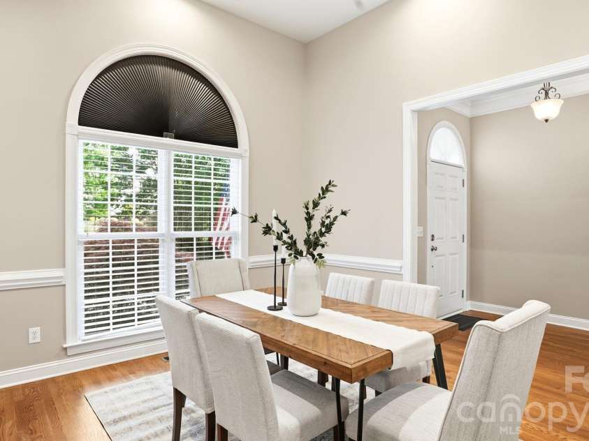 4089 Harmattan Drive, Denver, NC 28037.  MLS# CAR4377560, YatesRealty ID 20961. Dining Room w/HighCeiling and Chair Railing