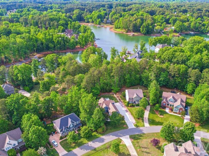 4089 Harmattan Drive, Denver, NC 28037.  MLS# CAR4377560, YatesRealty ID 20961. Minutes from Lake Norman!