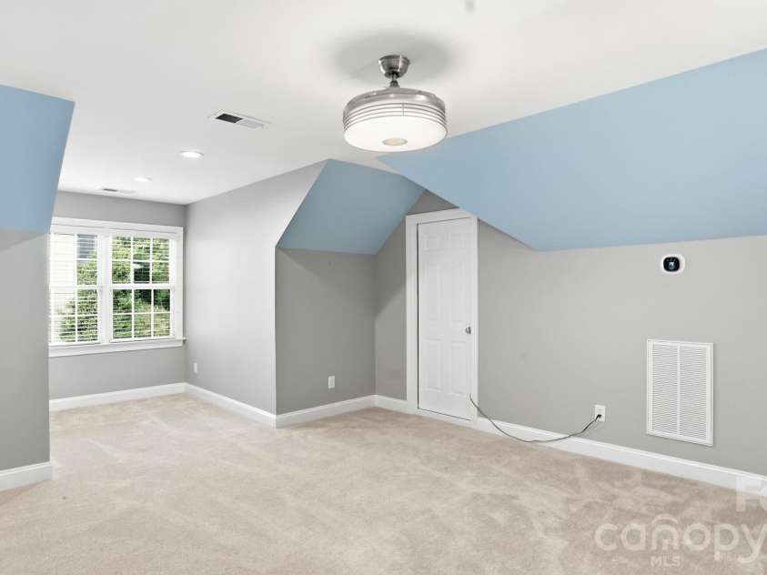 4089 Harmattan Drive, Denver, NC 28037.  MLS# CAR4377560, YatesRealty ID 20961. Upstairs Bonus Room