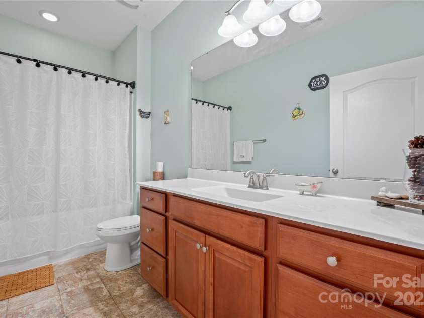 137 Leaning Tower Drive, Mooresville, NC 28117.  MLS# CAR4267715, YatesRealty ID 20962. 