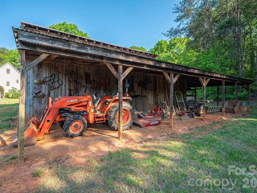 702 Saddlebrook Lane, Cherryville, NC 28021.  MLS# CAR4373701, YatesRealty ID 20966. Barn Equipment Storage