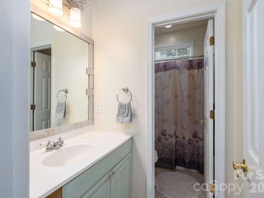 702 Saddlebrook Lane, Cherryville, NC 28021.  MLS# CAR4373701, YatesRealty ID 20966. Bath