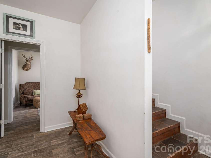 702 Saddlebrook Lane, Cherryville, NC 28021.  MLS# CAR4373701, YatesRealty ID 20966. Foyer