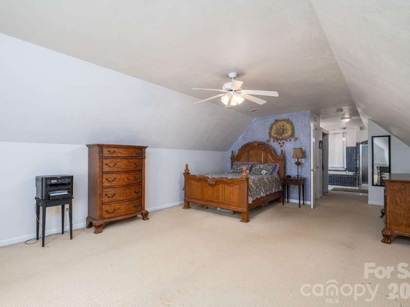 702 Saddlebrook Lane, Cherryville, NC 28021.  MLS# CAR4373701, YatesRealty ID 20966. Primary Bedroom