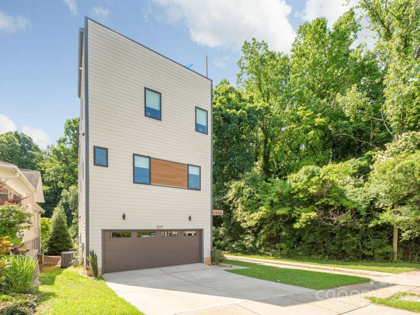 327 Turner Avenue, Charlotte, NC 28208.  MLS# CAR4270286, YatesRealty ID 20967. 