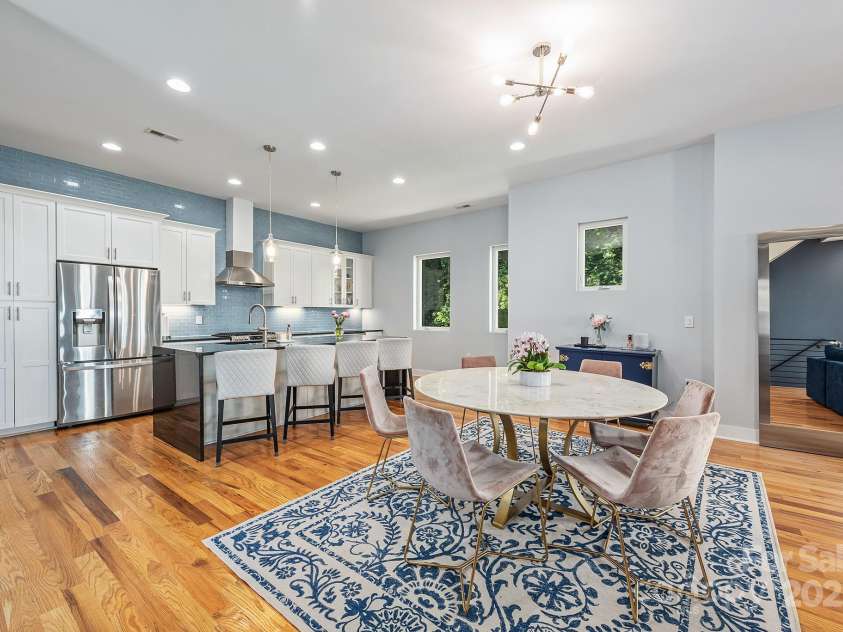 327 Turner Avenue, Charlotte, NC 28208.  MLS# CAR4270286, YatesRealty ID 20967. Main level family room, dining and kitchen