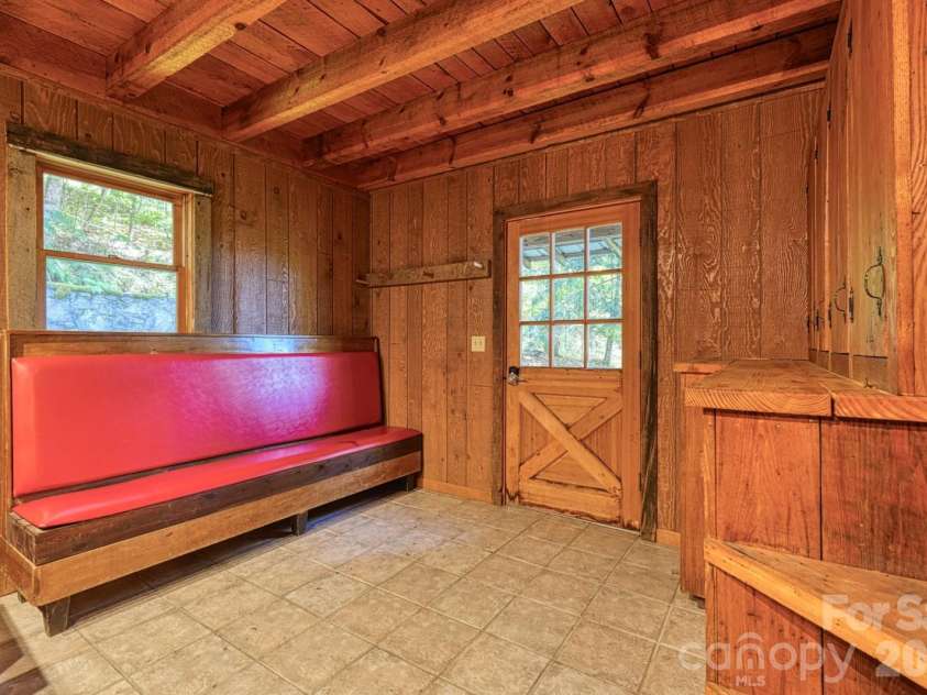 1495 El Miner Drive, Mars Hill, NC 28754.  MLS# CAR4316790, YatesRealty ID 2097. 