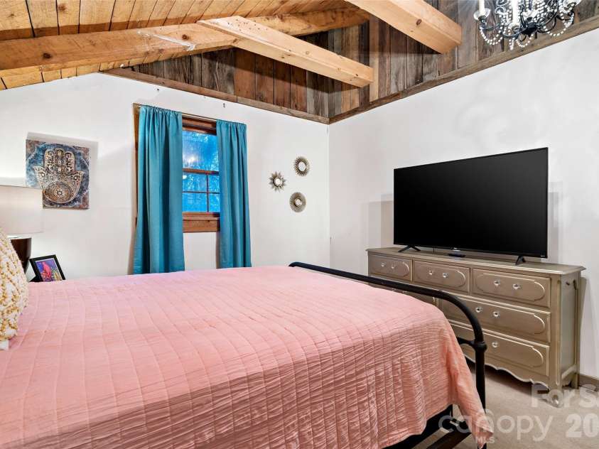 1495 El Miner Drive, Mars Hill, NC 28754.  MLS# CAR4316790, YatesRealty ID 2097. 