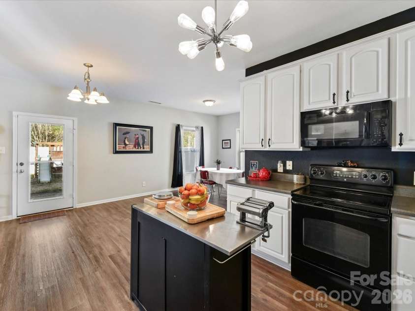 2122 Durand Road, Fort Mill, SC 29715.  MLS# CAR4345667, YatesRealty ID 2097. 