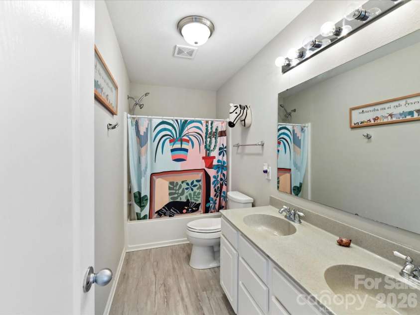 2122 Durand Road, Fort Mill, SC 29715.  MLS# CAR4345667, YatesRealty ID 2097. 