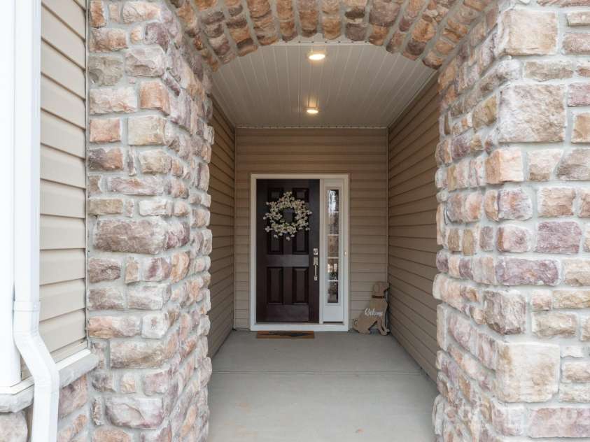 4720 Maiden Creek Way, Maiden, NC 28650.  MLS# CAR4232714, YatesRealty ID 2097. Generous covered front entry