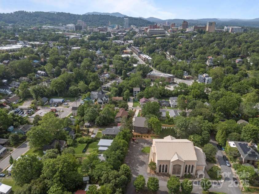 34 Woodrow Avenue, Asheville, NC 28801.  MLS# CAR4241250, YatesRealty ID 20970. Views of downtown!
