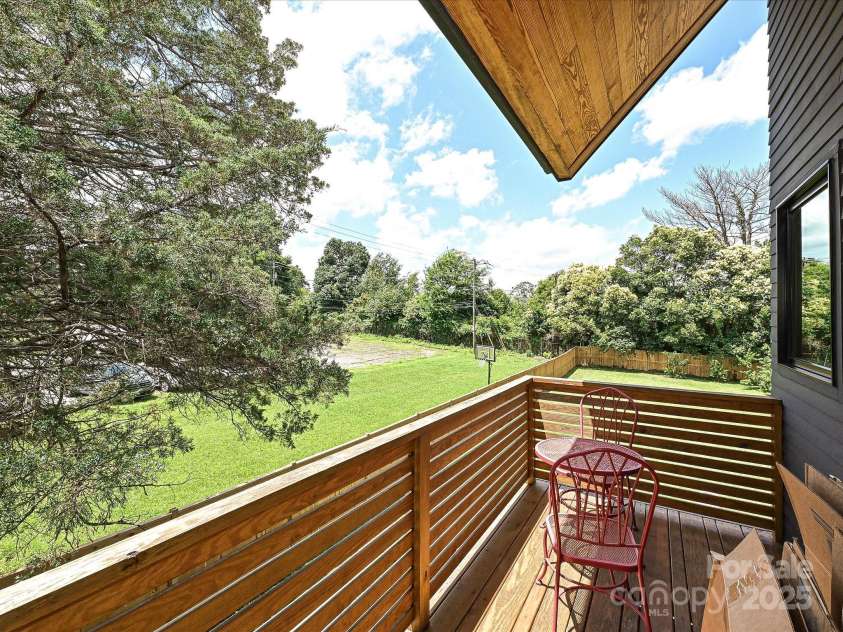 2553 Elkwood Circle, Charlotte, NC 28205.  MLS# CAR4272669, YatesRealty ID 20971. Upstairs balcony