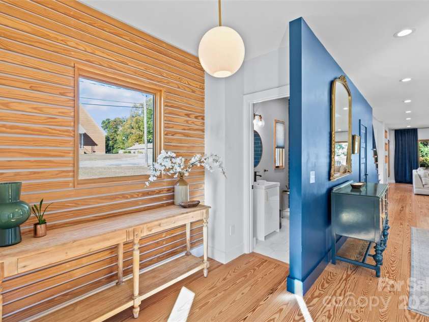 2553 Elkwood Circle, Charlotte, NC 28205.  MLS# CAR4316407, YatesRealty ID 20971. 