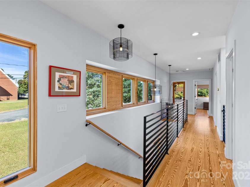 2553 Elkwood Circle, Charlotte, NC 28205.  MLS# CAR4316407, YatesRealty ID 20971. 