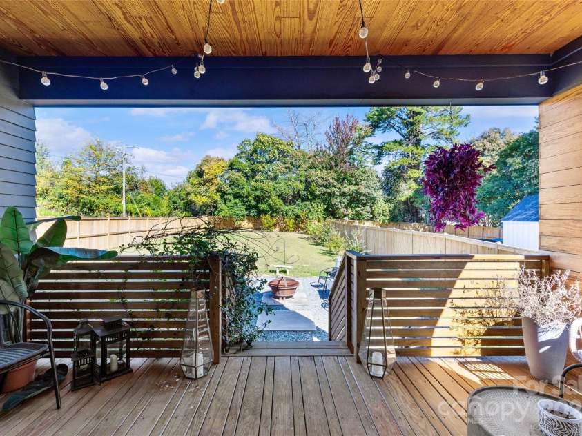 2553 Elkwood Circle, Charlotte, NC 28205.  MLS# CAR4316407, YatesRealty ID 20971. 