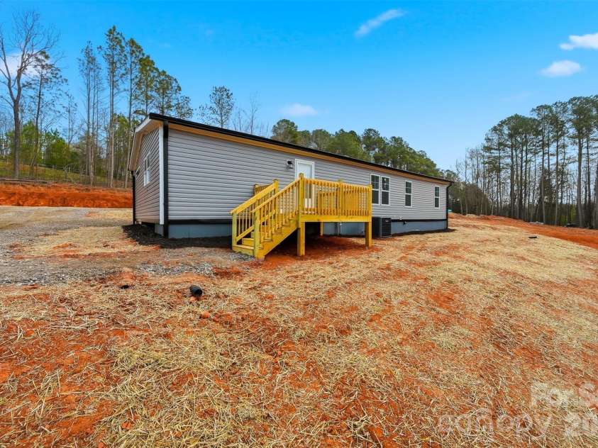 4184 Maple Trail, Morganton, NC 28655.  MLS# CAR4340866, YatesRealty ID 20971. 