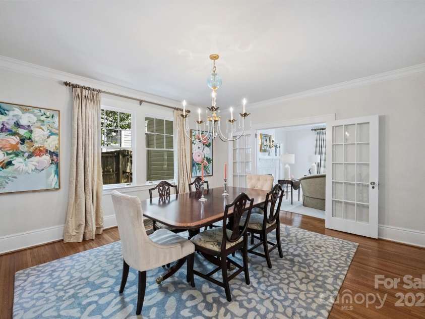 726 Kingston Avenue, Charlotte, NC 28203.  MLS# CAR4272217, YatesRealty ID 20972. Large dining room