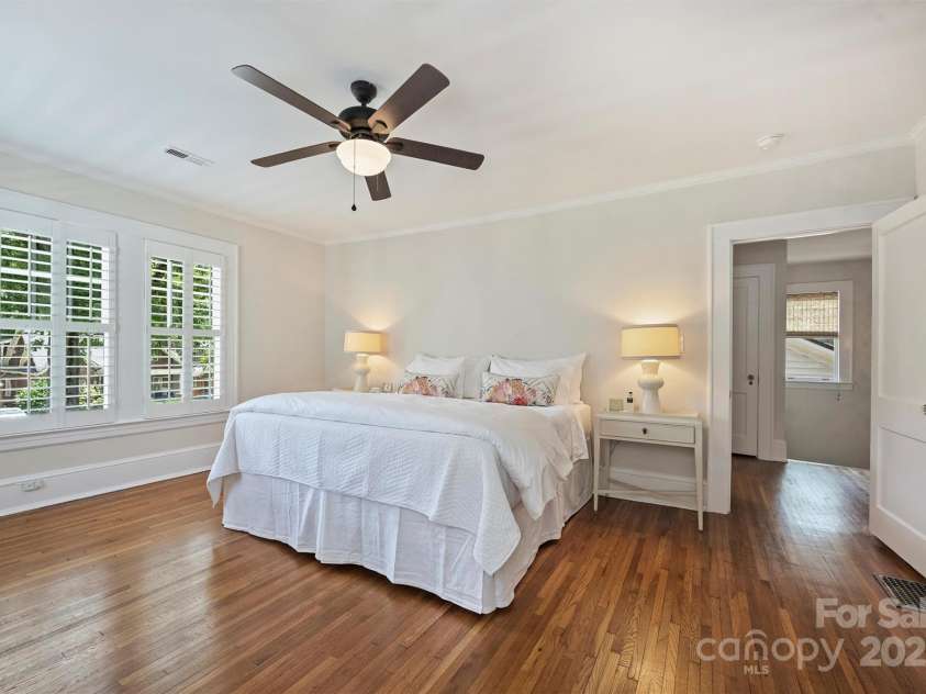 726 Kingston Avenue, Charlotte, NC 28203.  MLS# CAR4272217, YatesRealty ID 20972. Upstairs bedroom