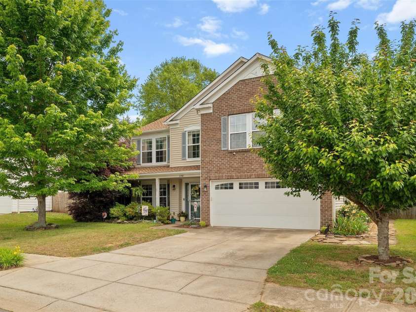 3248 Pikes Peak Drive, Gastonia, NC 28052.  MLS# CAR4375149, YatesRealty ID 20973. 