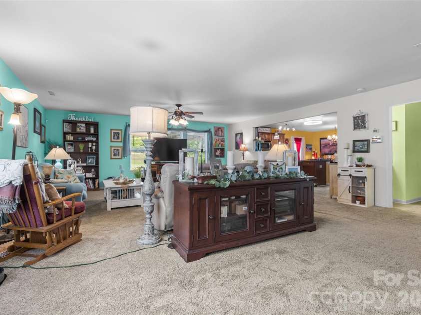 3248 Pikes Peak Drive, Gastonia, NC 28052.  MLS# CAR4375149, YatesRealty ID 20973. 