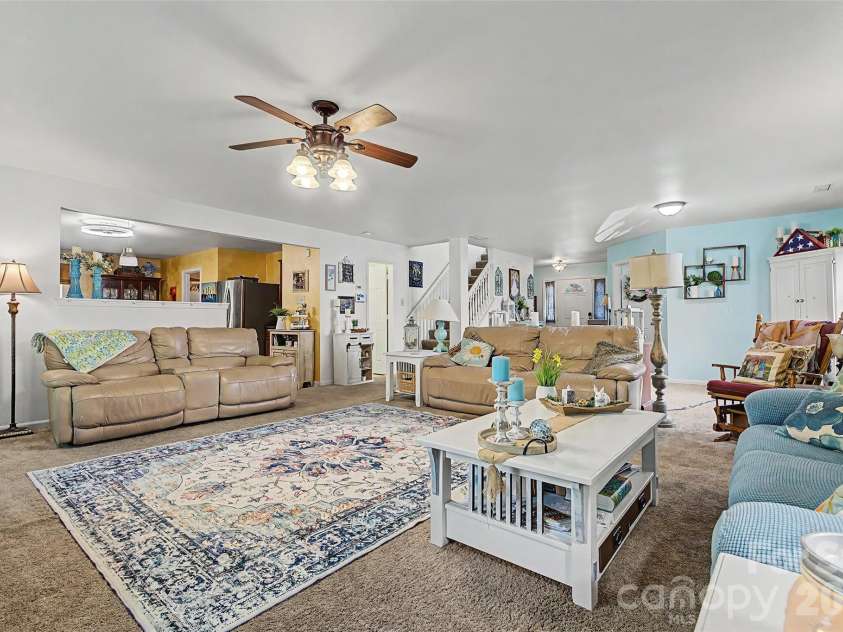3248 Pikes Peak Drive, Gastonia, NC 28052.  MLS# CAR4375149, YatesRealty ID 20973. 