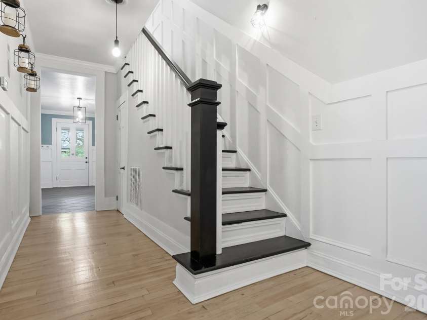 101 Crawford Street, Monroe, NC 28112.  MLS# CAR4364390, YatesRealty ID 20974. 