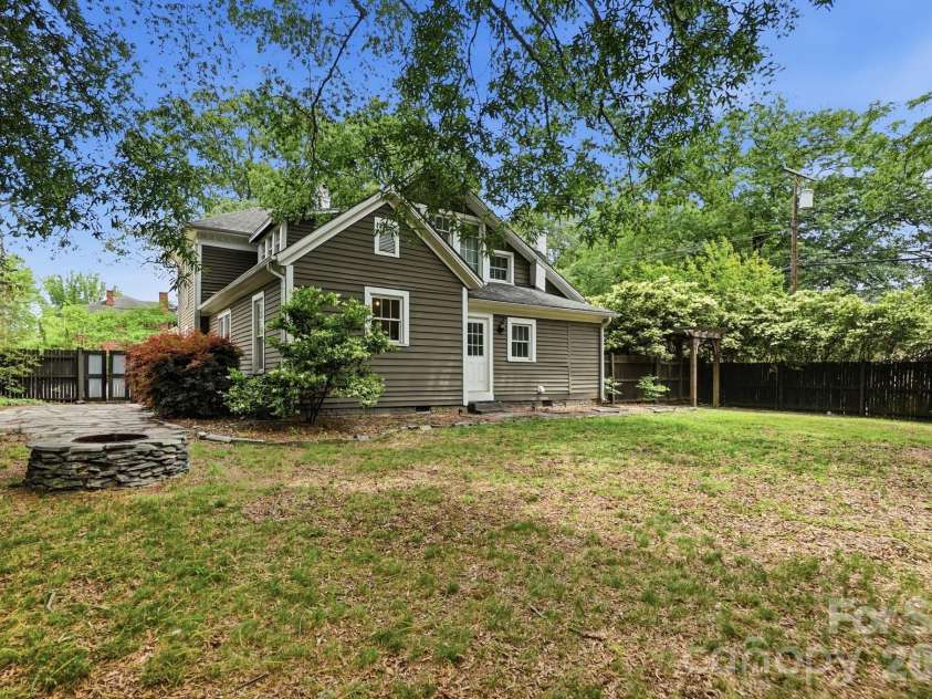 101 Crawford Street, Monroe, NC 28112.  MLS# CAR4364390, YatesRealty ID 20974. 