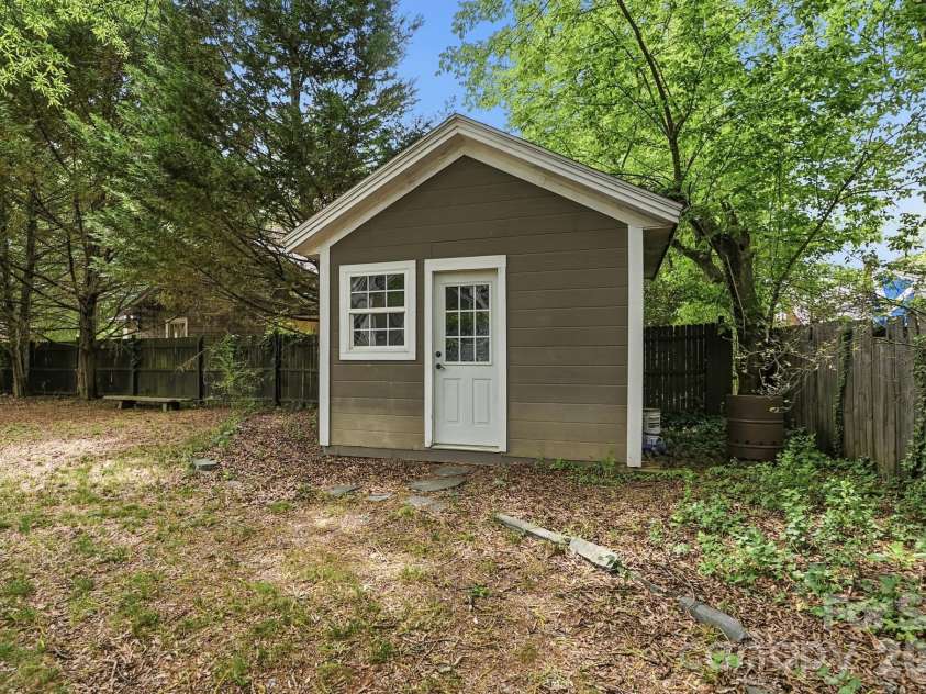 101 Crawford Street, Monroe, NC 28112.  MLS# CAR4364390, YatesRealty ID 20974. 