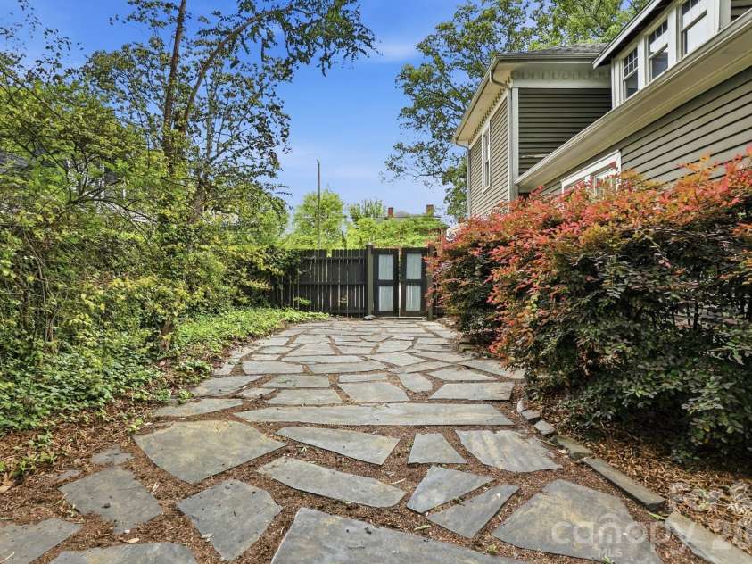 101 Crawford Street, Monroe, NC 28112.  MLS# CAR4364390, YatesRealty ID 20974. 