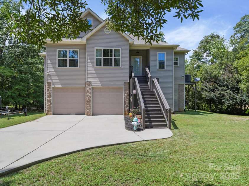 2051 Great North Road, Winnsboro, SC 29180.  MLS# CAR4296420, YatesRealty ID 20974. 