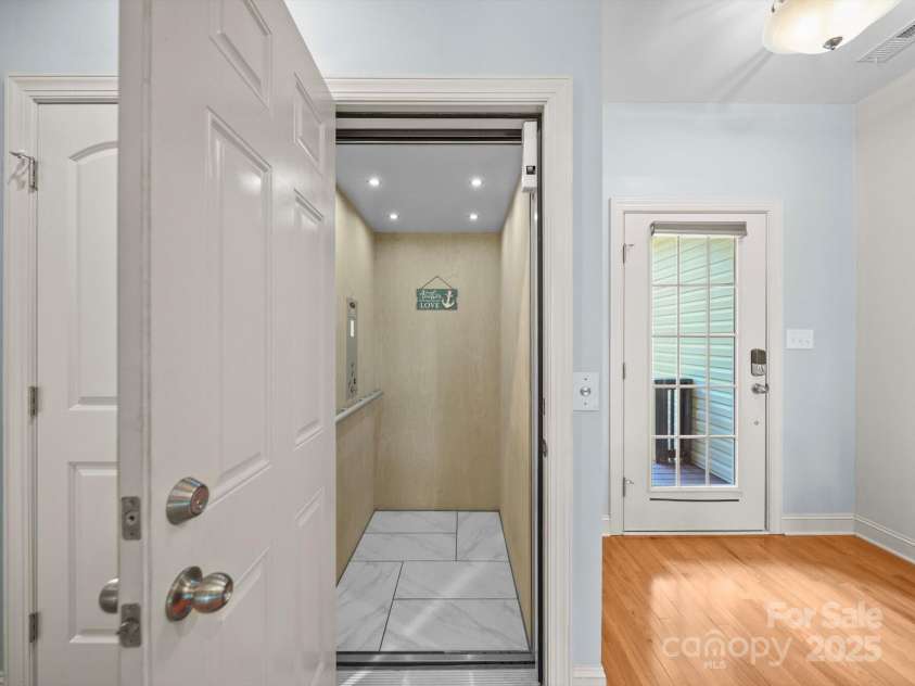 2051 Great North Road, Winnsboro, SC 29180.  MLS# CAR4296420, YatesRealty ID 20974. 