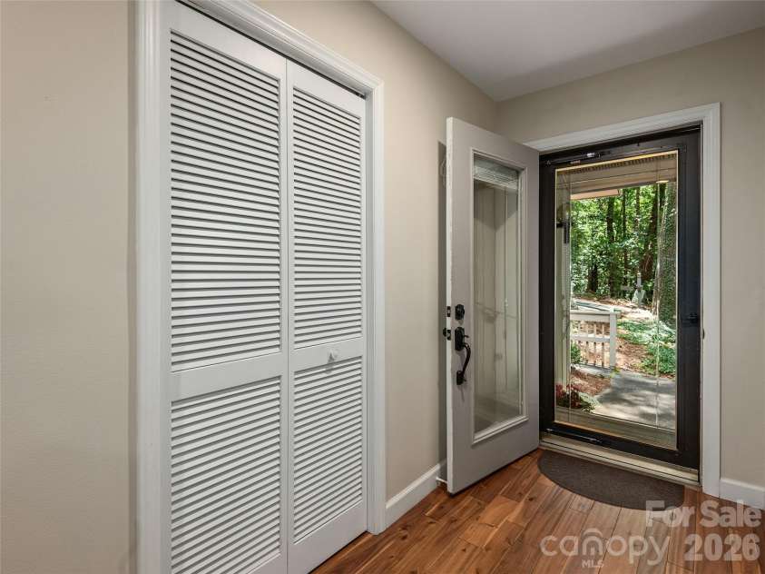 23 Cedarwood Trail, Asheville, NC 28803.  MLS# CAR4396022, YatesRealty ID 20975. 