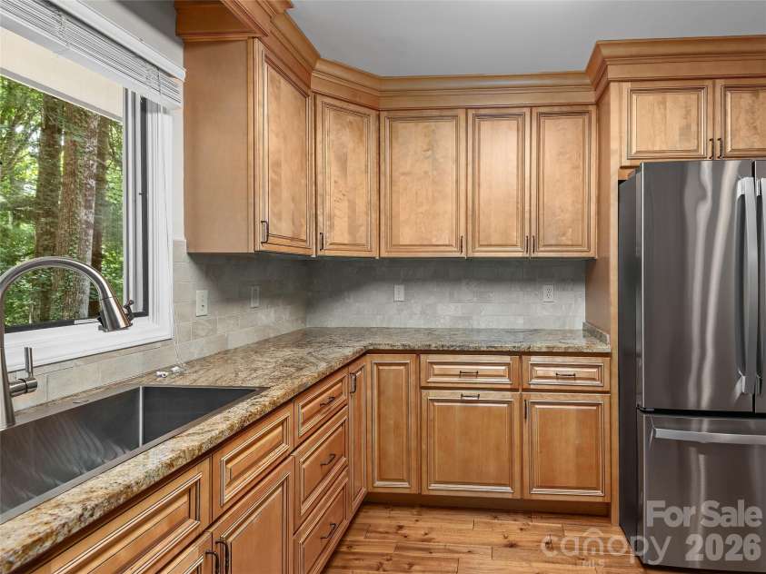 23 Cedarwood Trail, Asheville, NC 28803.  MLS# CAR4396022, YatesRealty ID 20975. 