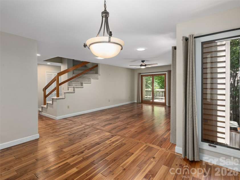 23 Cedarwood Trail, Asheville, NC 28803.  MLS# CAR4396022, YatesRealty ID 20975. 