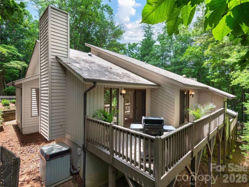 23 Cedarwood Trail, Asheville, NC 28803.  MLS# CAR4396022, YatesRealty ID 20975. 