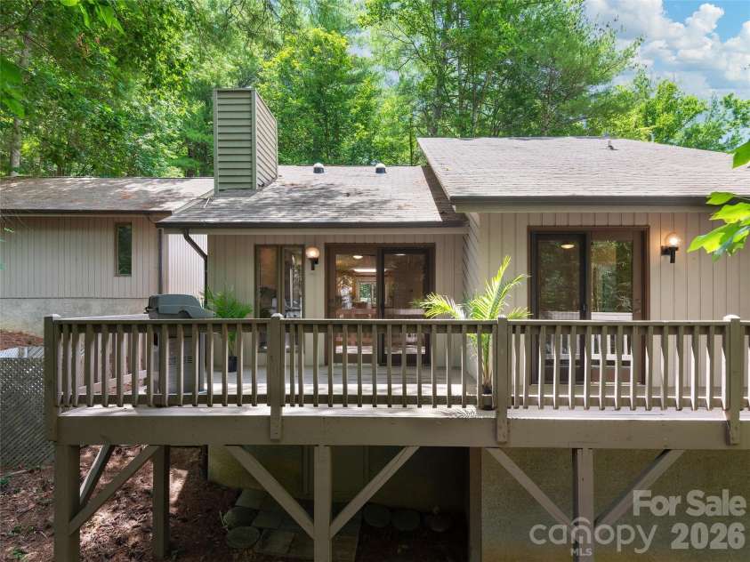 23 Cedarwood Trail, Asheville, NC 28803.  MLS# CAR4396022, YatesRealty ID 20975. 