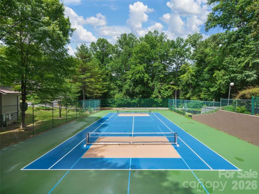 23 Cedarwood Trail, Asheville, NC 28803.  MLS# CAR4396022, YatesRealty ID 20975. 