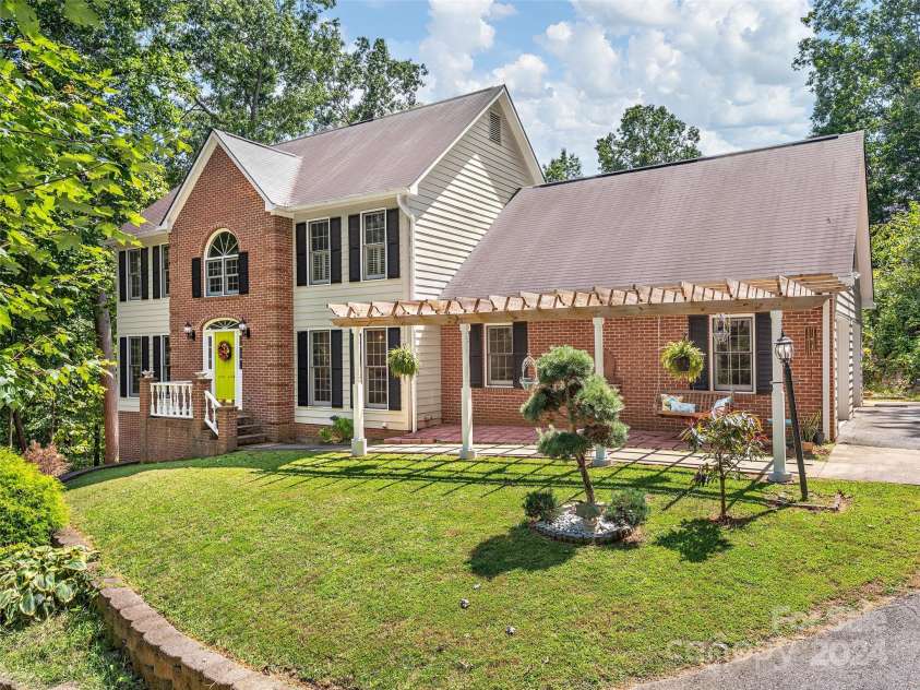 29 Tillman Road, Lake Junaluska, NC 28745.  MLS# CAR4178685, YatesRealty ID 20975. 