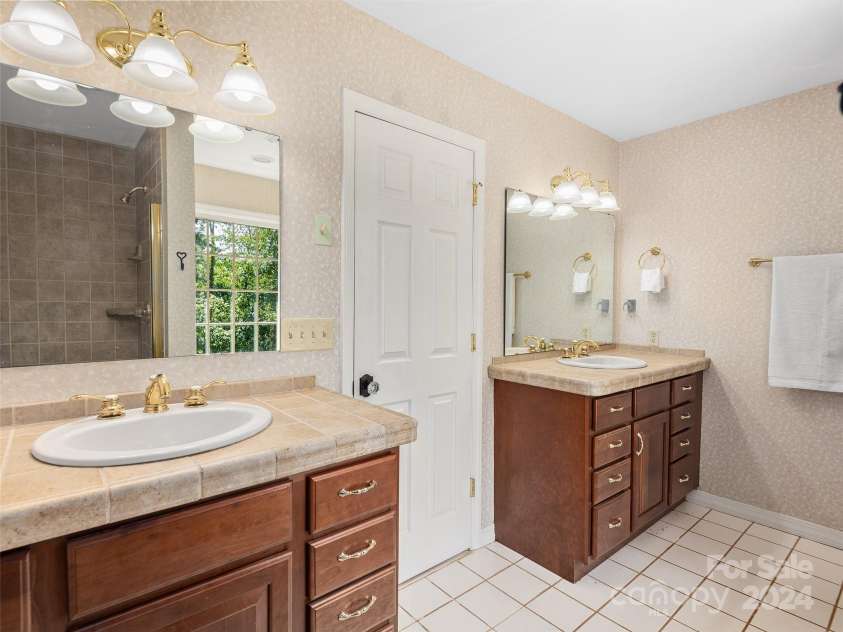 29 Tillman Road, Lake Junaluska, NC 28745.  MLS# CAR4178685, YatesRealty ID 20975. 