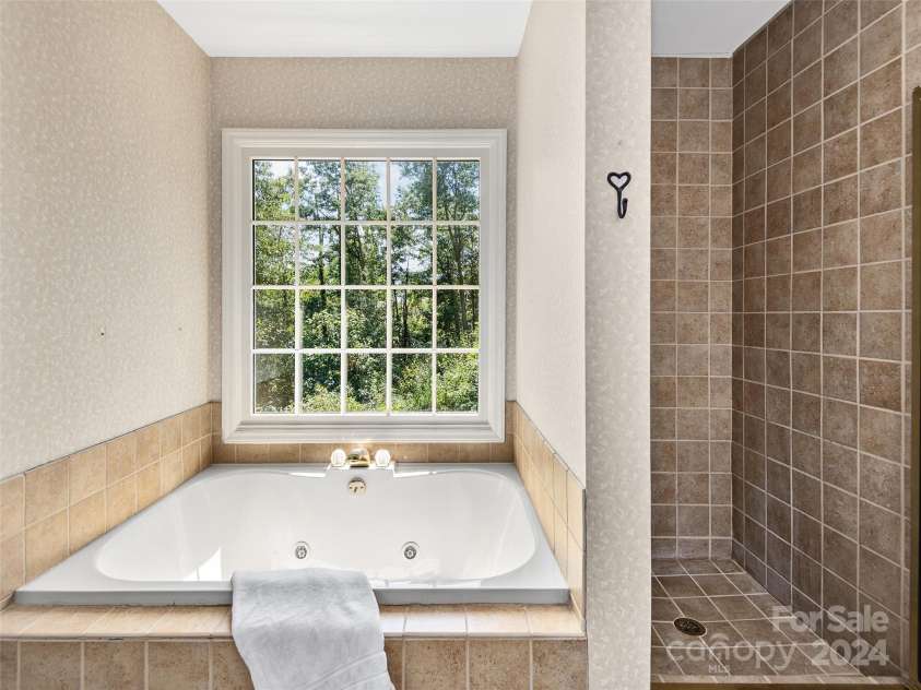29 Tillman Road, Lake Junaluska, NC 28745.  MLS# CAR4178685, YatesRealty ID 20975. 