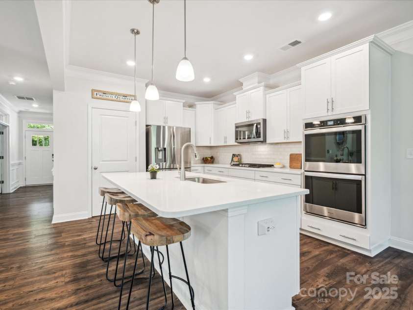 1008 Millbridge Parkway, Waxhaw, NC 28173.  MLS# CAR4270135, YatesRealty ID 20976. 